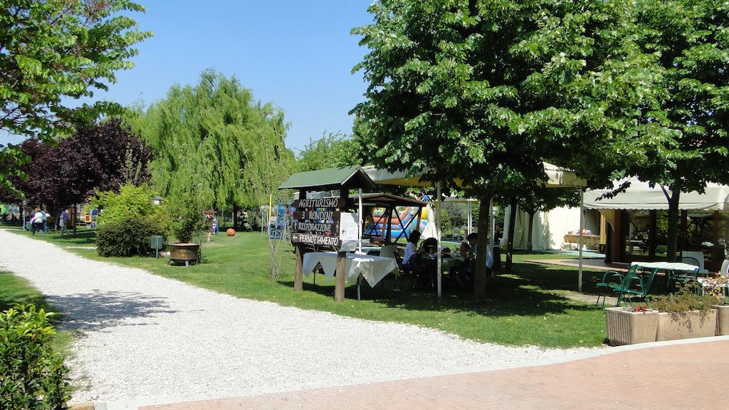 Agriturismo Tre Rondini เลนญาโก ภายนอก รูปภาพ
