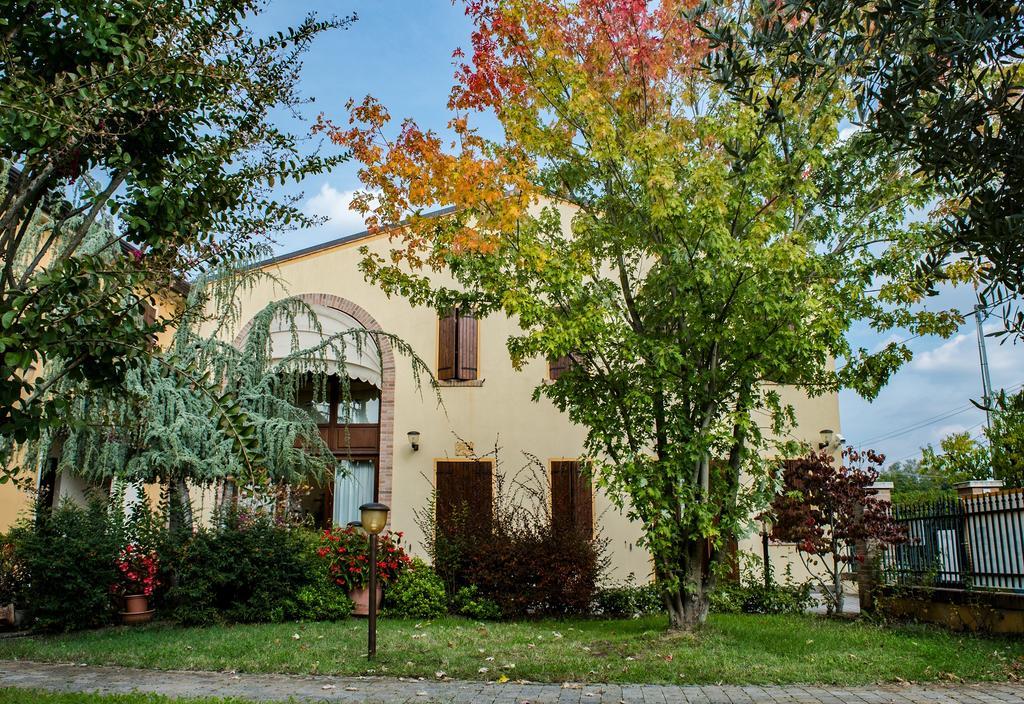 Agriturismo Tre Rondini เลนญาโก ภายนอก รูปภาพ