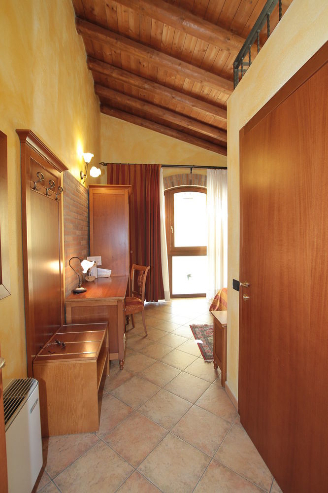 Agriturismo Tre Rondini เลนญาโก ภายนอก รูปภาพ